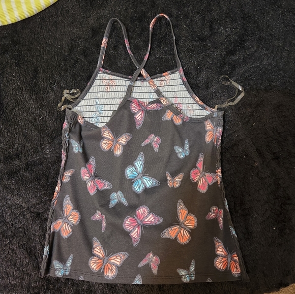 Womans top - Picture 2 of 3